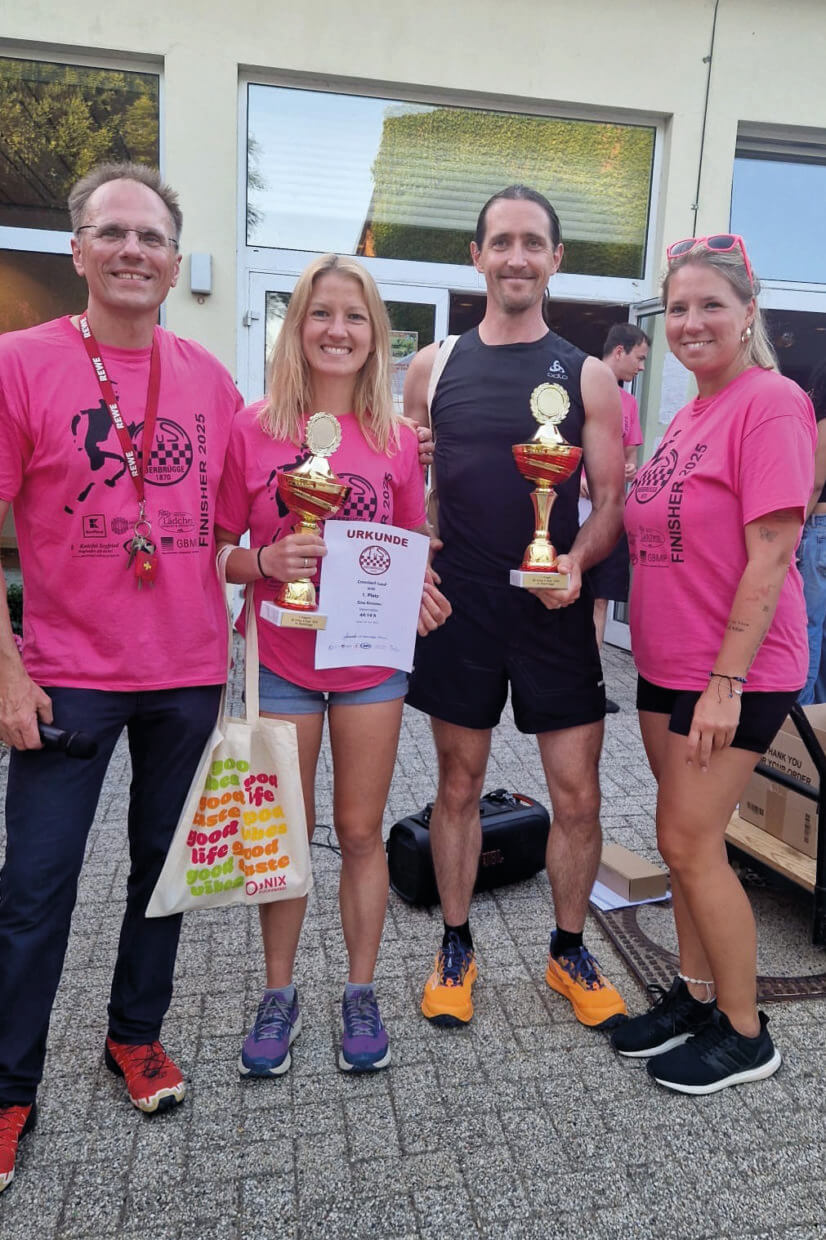 33. Cross % Quer Siegerehrung mit Sina Kessner und Dr. Arwed Weigel